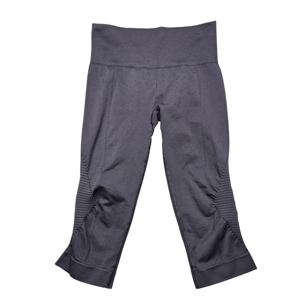 Lululemon Pants Womens Small Purple Seamless Crop Leggings High Rise Yoga‎ Gym